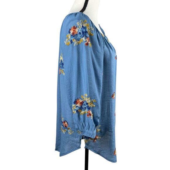 Fig & Flower Women's Top Medium Blue Floral 3/4 Sleeve Embroidered Button Front - Picture 4 of 11